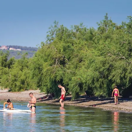 Ferienhaus Gorgeous In Rovanjska