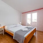 Stunning In Holiday home Rovanjska