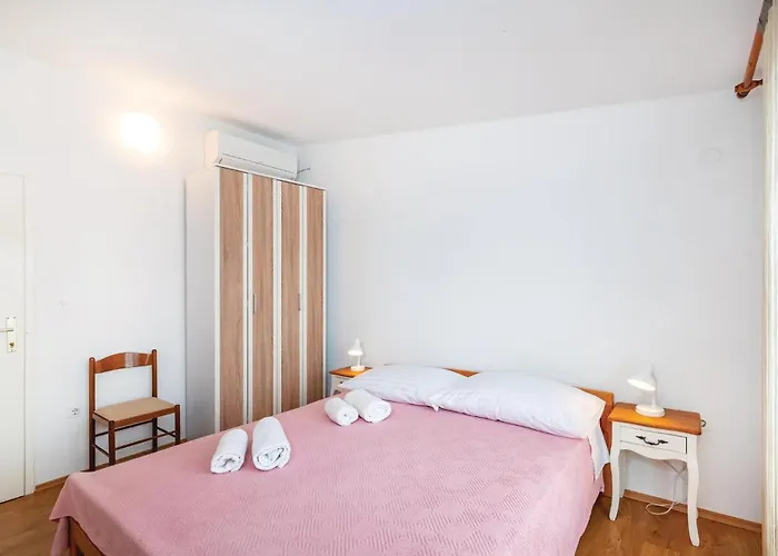 Gorgeous In Рованьска