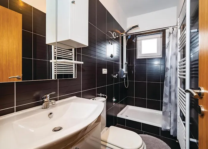 Gorgeous In Рованьска